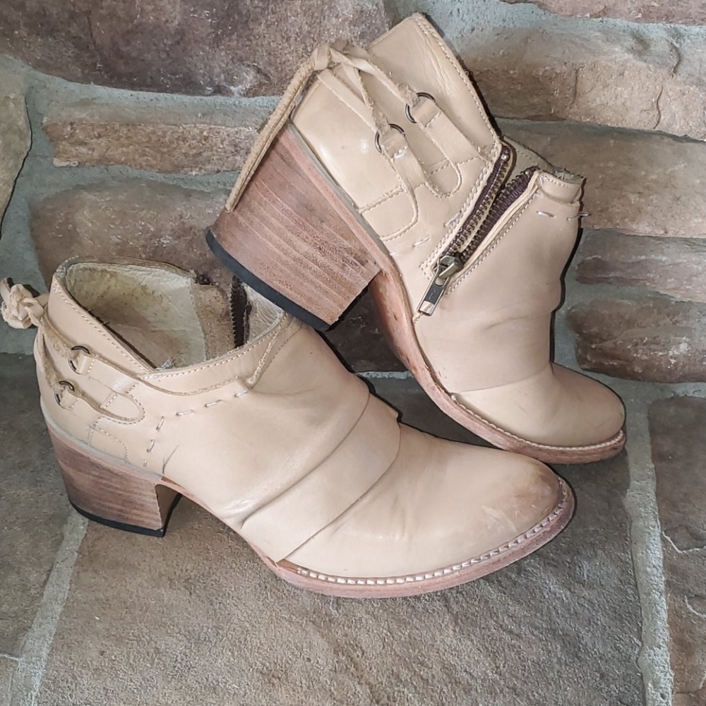 Freebird by Steve Madden